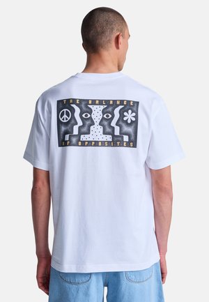 FACE TO FACE  - T-shirt z nadrukiem