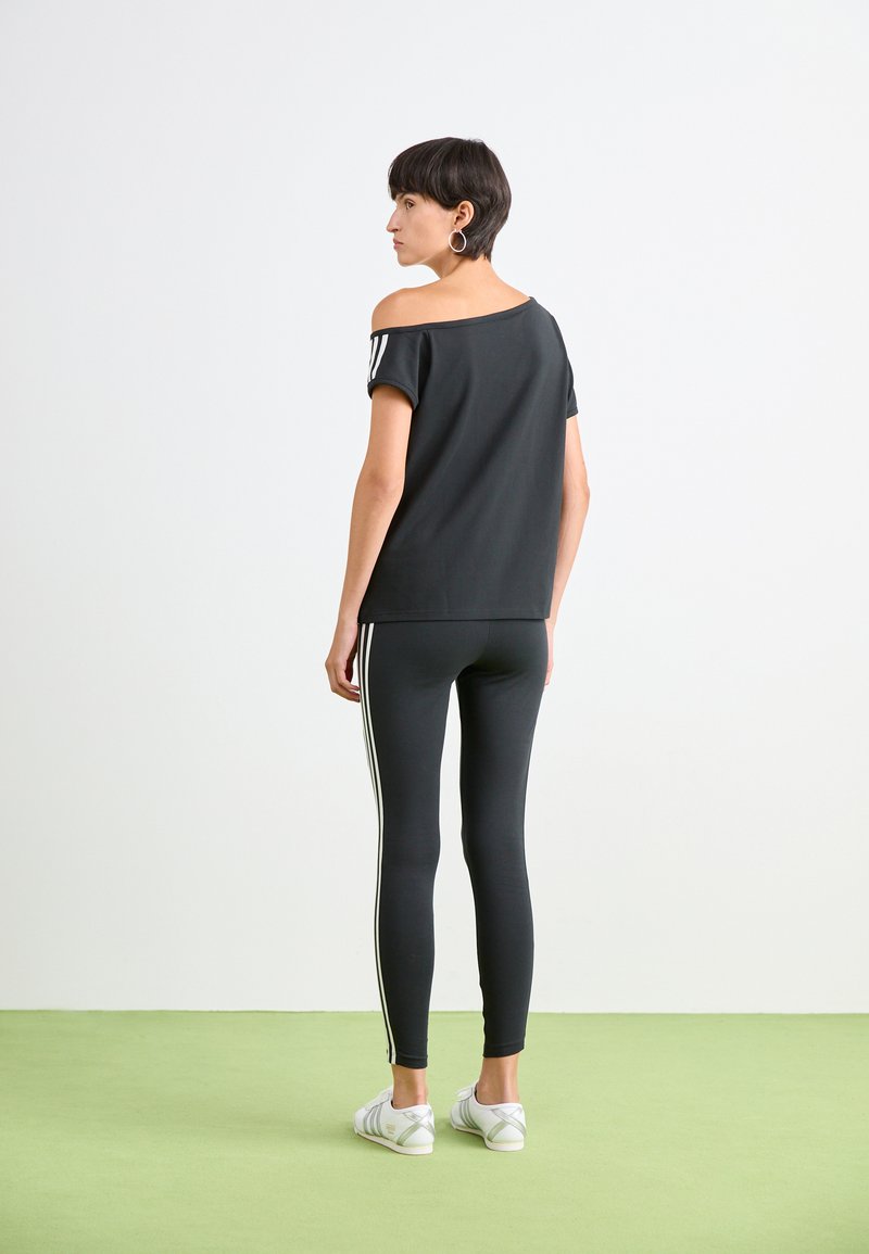adidas Originals Legíny - kalhoty - black/white