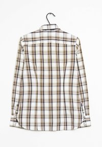 Camisa de manga larga con un patrón de cuadros en colores marrón, blanco y negro. Puños abotonados, cuello y dobladillo redondeado. Adecuada para uso casual.