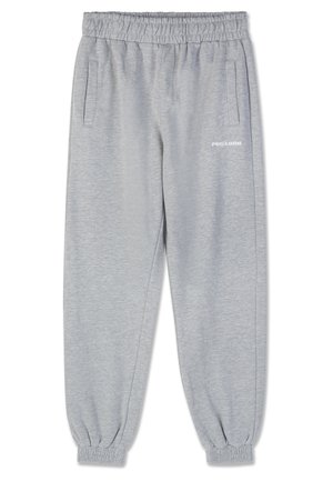 Pantalones de chándal gris claro, confeccionados en una tela suave, con una cinturilla elástica, dos bolsillos laterales, piernas ajustadas y un pequeño logo en blanco.