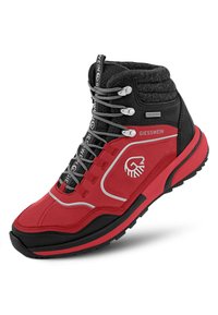 Czerwono-czarne wodoodporne buty trekkingowe z szarymi sznurówkami, teksturowana tkanina, wzmocniony czubek i gumowa podeszwa z głębokim bieżnikiem.
