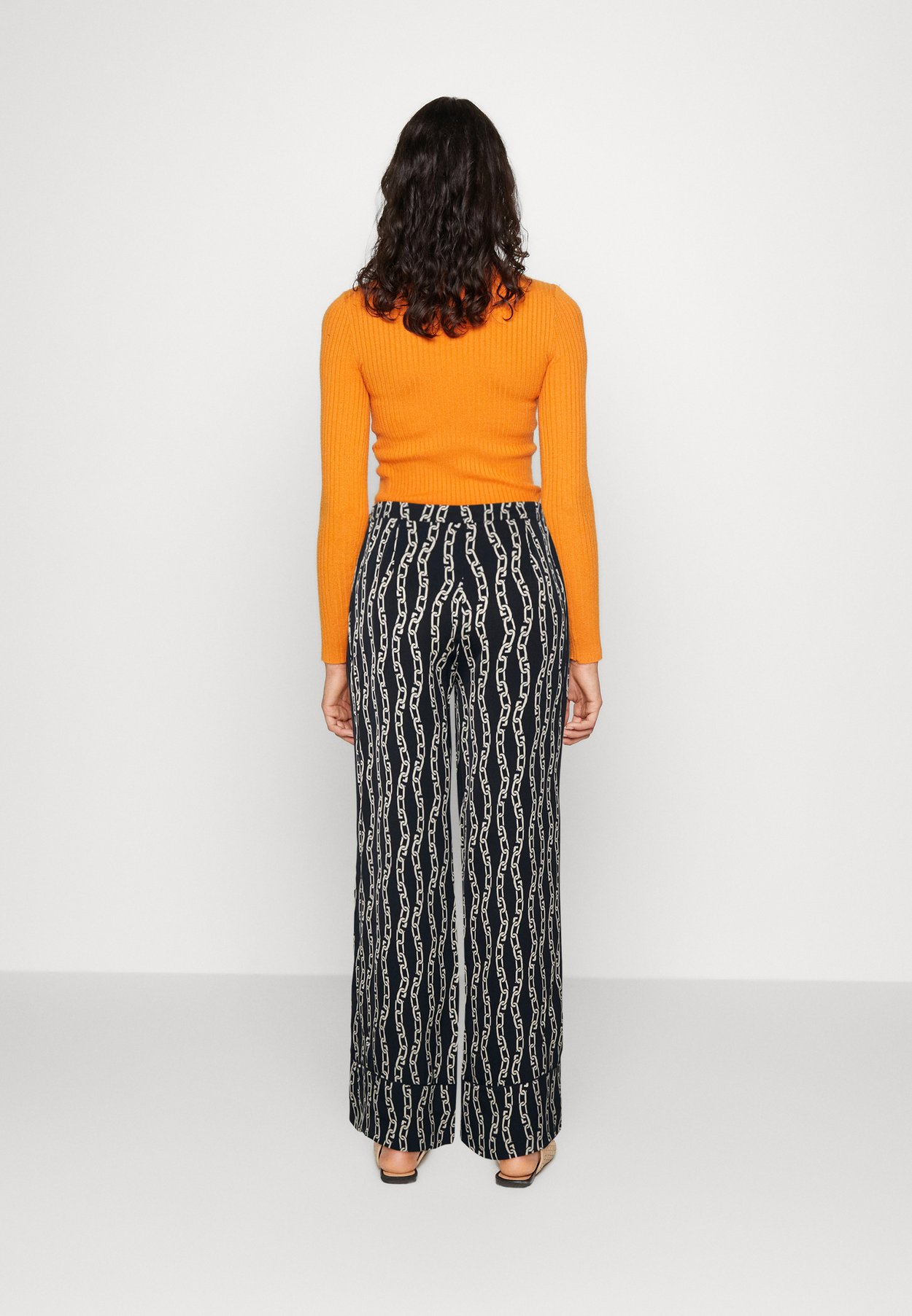 CHAIN PRINT WIDE PANT
