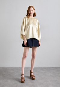 MICHAEL Michael Kors NORA PLATFORM - Platåsandaler - luggage