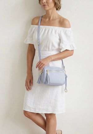 VENEZIA, HANDBAG - Umhängetasche - light blue