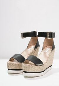 See by Chloé Sandály na vysokém podpatku - black