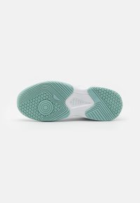 Diadora SMASH 6 - Vairāku kortu tenisa apavi - white/surf spray