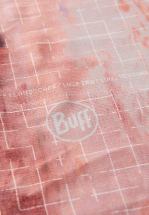 Helle rosa multifunktionale Stoffhalsbekleidung mit einem Gittermuster und subtiler Aquarelltextur; beinhaltet ein weißes "Buff"-Logo.