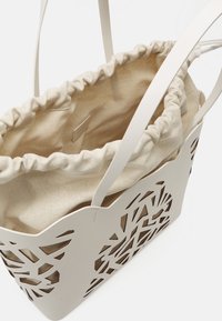 Marc Cain Cabas - white
