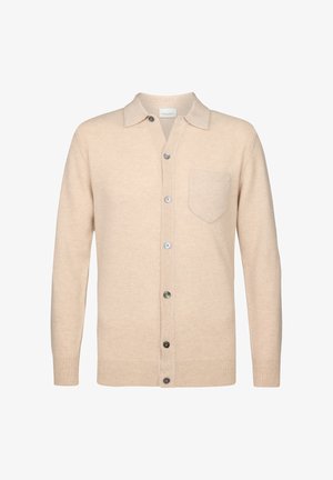Cárdigan beige hecho de un suave material de punto, con un cuello, botones frontales, un solo bolsillo en el pecho y puños y dobladillo acanalados.