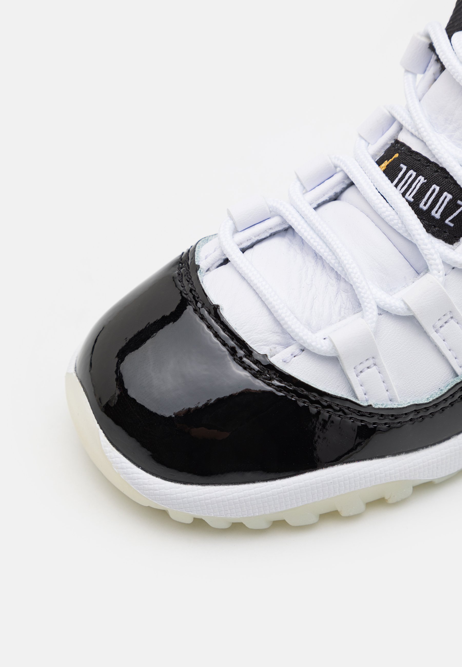 Jordan Air Jordan 11 ホワイト　US9.5 27.5 Jordan Air Jordan 11 Retro biały (CT8012-104)