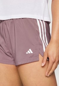 adidas Performance HYPERGLAM SHORT - Sportske kratke hlače - shadow fig/white