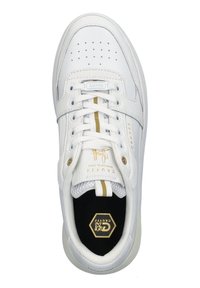 White sneaker made of leather with a textured finish. Features perforations, gold accents, and a black insole with a logo.