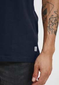Blend BHERWIN - Majica kratkih rukava s printom - dark blue