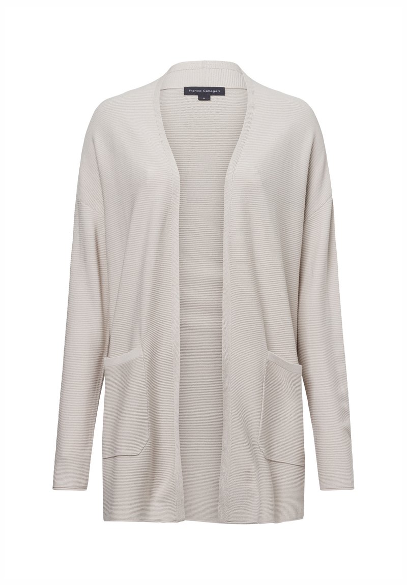 Helle beige offene Strickjacke mit langen Ärmeln, gerippter Textur und zwei vorderen Taschen. Hergestellt aus einem weichen, bequemen Stoff.