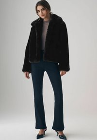 THE SET BOXY - REGULAR FIT - Chaqueta de invierno - black