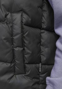 Jack & Jones Liemenė - black