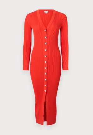 Rochie midi roșie, cu dungi, cu decolteu adânc în V, mâneci lungi și închidere frontală cu butoane în formă de floare. Include o fanta frontală.