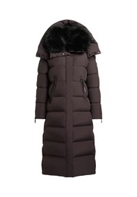 Cappotto imbottito lungo di colore marrone scuro con cappuccio foderato in pelliccia, tasche con cerniera e taglio dritto. Presenta un design a motivo trapuntato orizzontale e chiusure a scatto.
