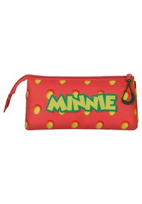 Estuche de lápices rojo con un patrón de puntos amarillos. Presenta "MINNIE" en letras verdes en negrita y un cierre de cremallera con un acento verde.