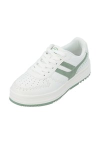 Weiße Sneaker mit grünen Akzenten, durchlöchtem Zehenbereich, flachen Schnürsenkeln und strukturierten Sohlen. Verfügt über eine Steppnaht entlang der Seiten.