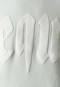 Thumbnail Image 5