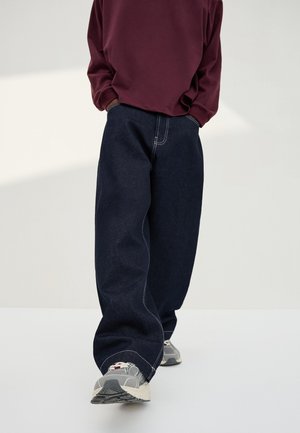 Bershka BARREL - Jean baggy - royal blue