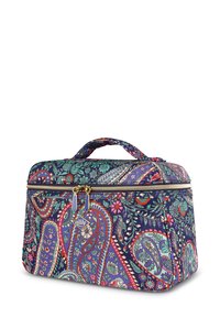 Multikleurige stoffen cosmeticatas met intrikate bloemen- en paisleypatronen, gouden rits en een handvat bovenaan voor gemakkelijke draagbaarheid.