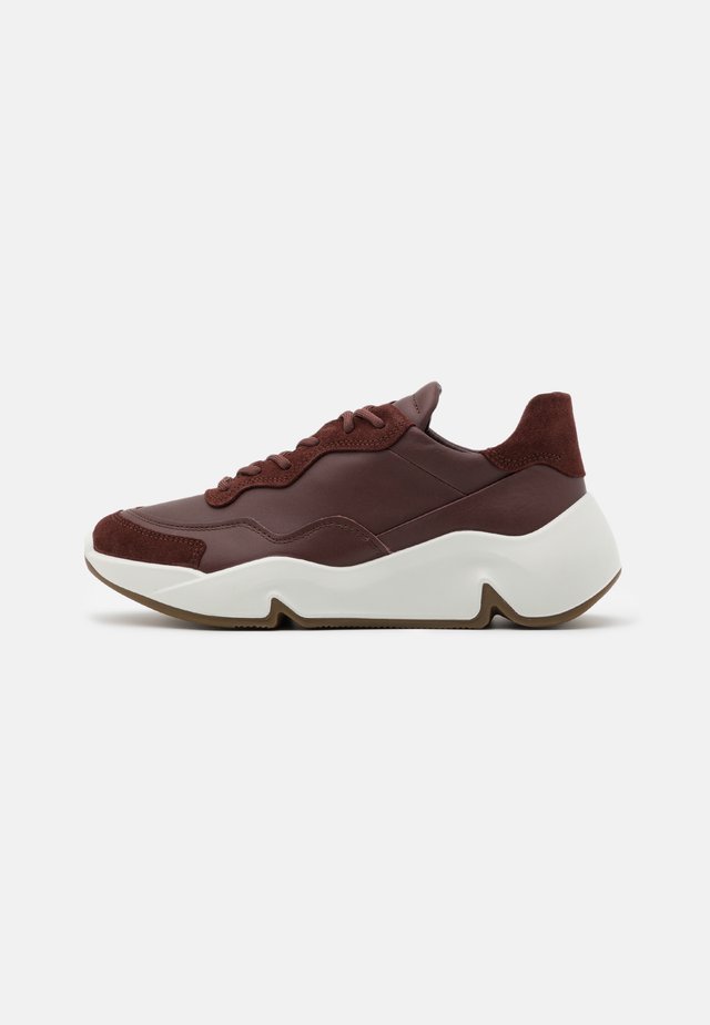 CHUNKY - Zapatillas - brown