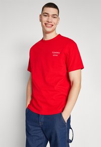 Tommy Jeans Camiseta básica - deep crimson