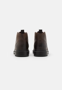 Geox ANDALO - Botins de atacadores - coffee