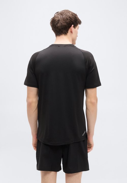 PUMA M PWRMODE TEE - Sports T-shirt - black — foto 3