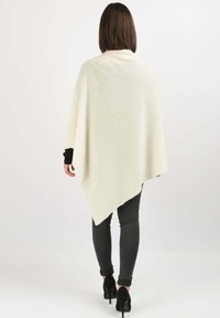 Dalle Piane Cashmere PONCHO - Pončo - bianco