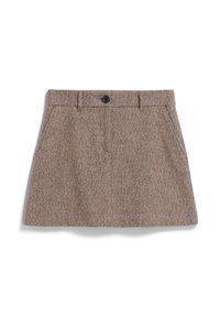 Jupe mini en mélange de laine marron avec bouton à l'avant, passants de ceinture et poches latérales, posée à plat sur un fond blanc.