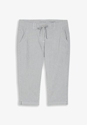 Hellgraue Caprihose mit dünnen weißen vertikalen Streifen, Vordertaschen, Gürtelschlaufen und einem gebundenen Kordelzug in der Taille.