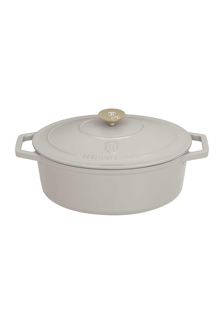 Graue Gusseisen-Bratpfanne mit passendem Deckel, runder Form und zwei seitlichen Griffen. Verfügt über einen bronzenen Knopf mit Markenlogo.