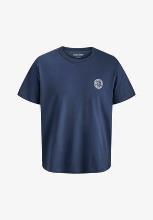 Tengerészkék rövid ujjú, kerek nyakú póló, bal mellrészen egy kis fehér kör alakú logóval.