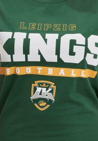 DEF LEIPZIG KINGS IDENTITY - T-shirts med print - green