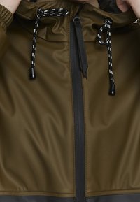 b.young Parka - olive