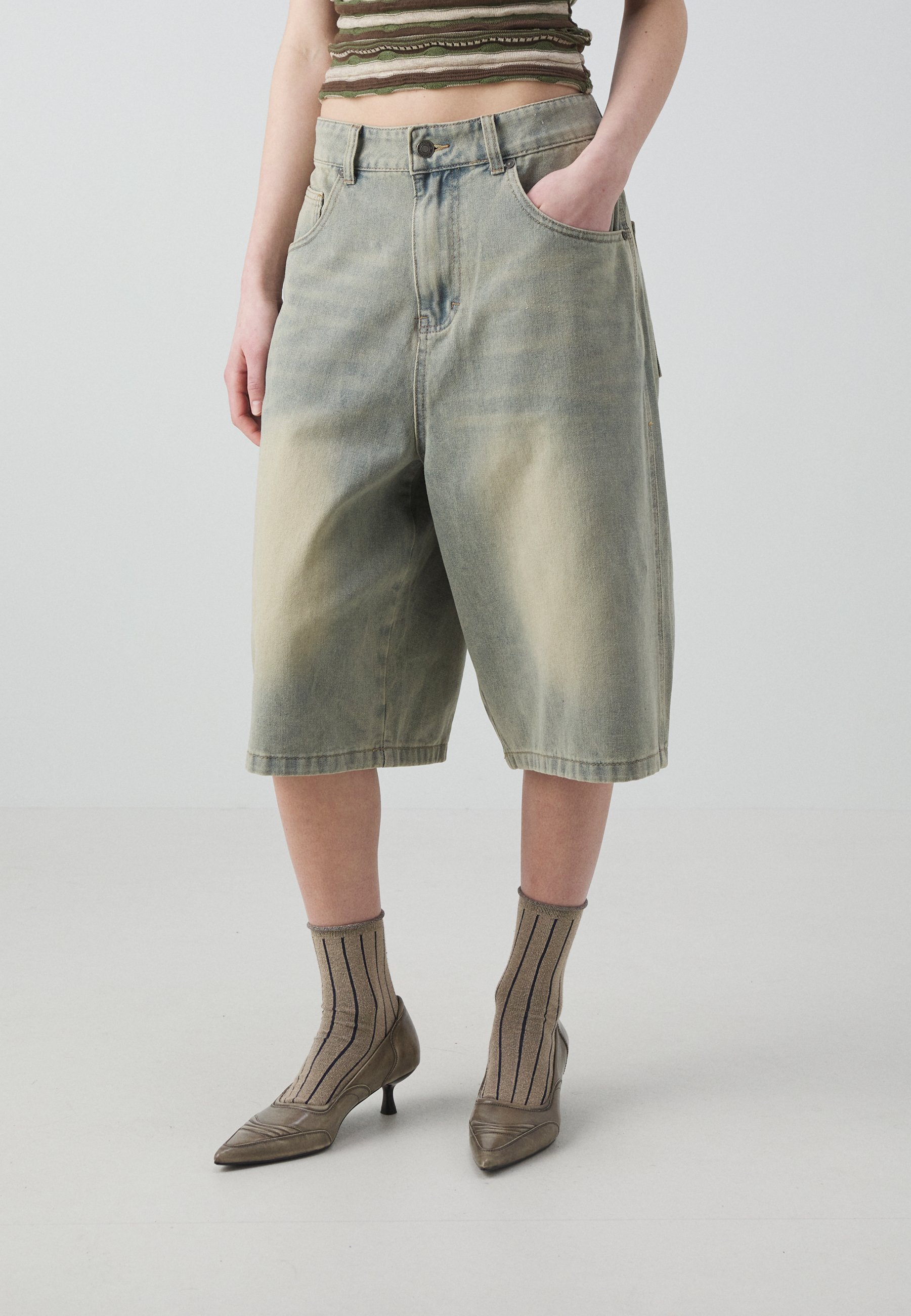 Jaded London LIGHT WASH JUMBO JORTS - Denim shorts - light wash  display picture 1