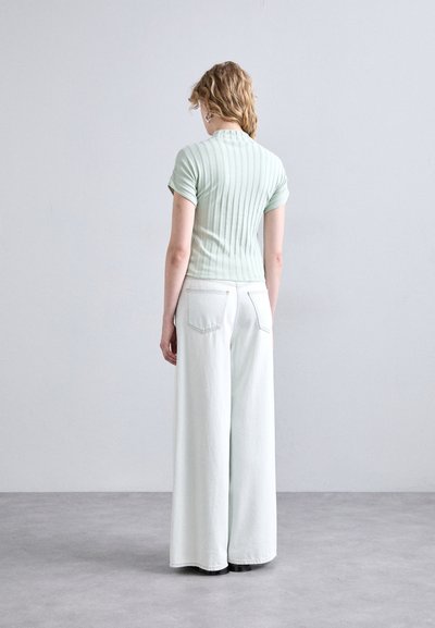 Filippa K MOCK NECK - Basic póló - mint green