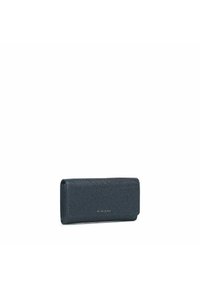 Billetera de color azul oscuro hecha de material texturizado con un diseño elegante. Presenta una forma rectangular y un logo metálico en la parte frontal.