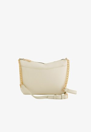 Cremfarbene Leder-Umhängetasche mit goldener Kettenriemen und Reißverschluss, mit verstellbarem Lederriemen-Detail.