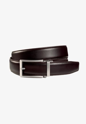 Ceinture en cuir brun avec une finition lisse, une boucle rectangulaire en acier inoxydable robuste et des coutures contrastantes le long des bords.