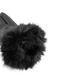 Schwarzer Handschuh mit glatter Lederaußenseite und einem flauschigen, strukturierten schwarzen Pelzmanschetten am Öffnungsrand.