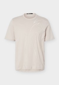 Επιλέχθηκε, beige
