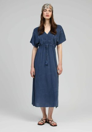 MIDI OMALYNA - Robe en jean - indigo