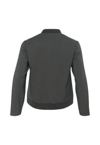 Tmavosivá bomber jacket s rebrovaným golierom a manžetami. Má hladkú textúru a priliehavý strih s hladkým zadným dielom a bez viditeľných zapínaní.