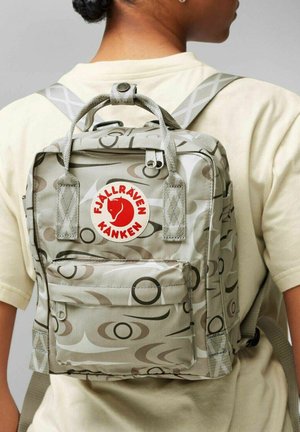 Fjällräven KANKEN ART - Sac à dos - beige
