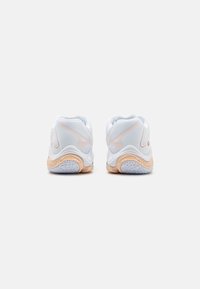 Mizuno WAVE LIGHTNING Z8 - Scarpe da pallavolo - white/aleutian/cloud pink