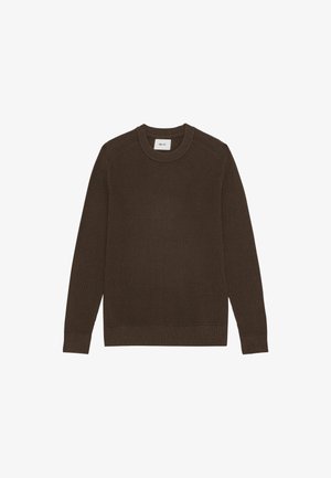 Brauner gerippter Strickpullover mit rundem Halsausschnitt und langen Ärmeln. Verfügt über einen taillierten Saum und Bündchen. Das Etikett zeigt den Markennamen NN07.